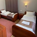 Телевизор, холодильник, фен,парковка, душ,вода