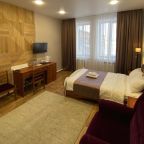 Удобства в номере, дополнительное место кресло-кровать,фен