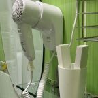 Фен, шампунь, мыло, гель для душа,зубная щетка