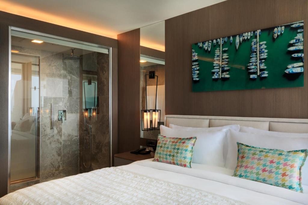 Двухместный (Номер Panorama Seaview с 1 кроватью размера «king-size» и балконом, вид на море) курортного отеля LUX* Bodrum Resort & Residences, Богазычи