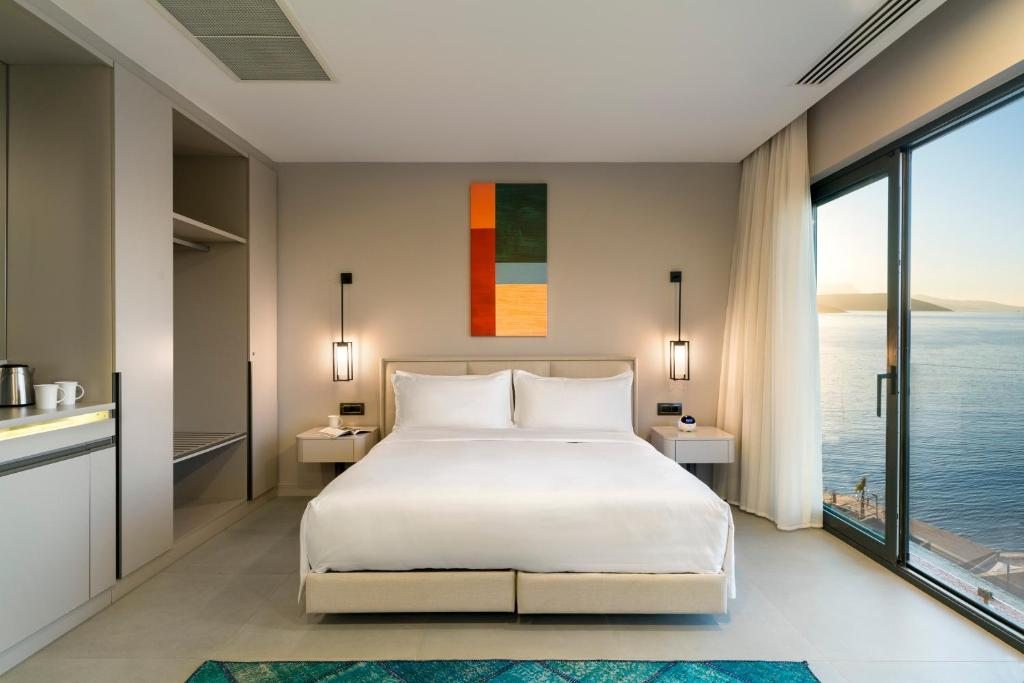 Двухместный (Номер Делюкс с видом на море) курортного отеля LUX* Bodrum Resort & Residences, Богазычи