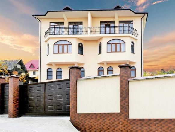 Beautiful and Comfortable Home in Sochi, Сочи