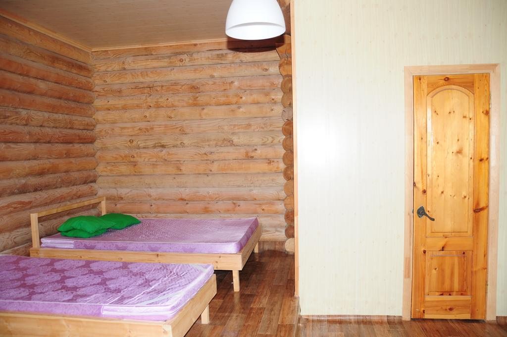 Семейный (Семейный номер с ванной комнатой) гостевого дома Солнечный Дворик, Сукко