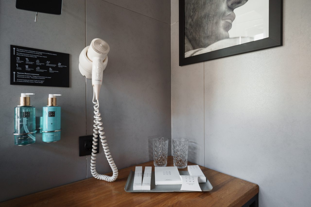 Люкс (Делюкс Аполлон), Гостиница Kentron Boutique Hotel