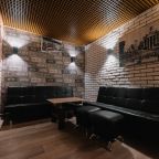 Коворкинг-пространство, Хостел Ester House