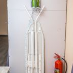 Утюг и гладильная доска в каждом номере