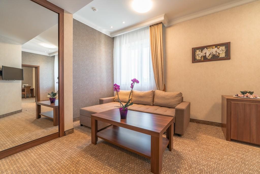 Двухместный (Стандартный двухместный номер с 1 кроватью или 2 отдельными кроватями) спа-отеля Ватутинки