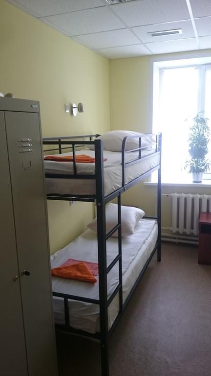 Номер (Спальное место на двухъярусной кровати в общем номере для мужчин и женщин) хостела Уют, Саранск