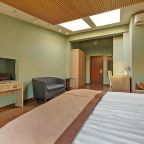 Двухместный (Улучшенный двухместный номер с 1 кроватью или 2 отдельными кроватями), Отель Багратион