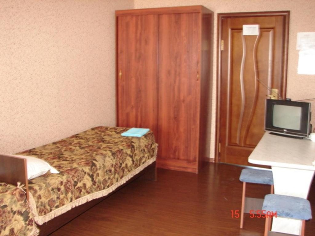 Номер (Односпальная кровать в общем номере для мужчин и женщин) отеля Белый Камень, Мариинск, Кемеровская область