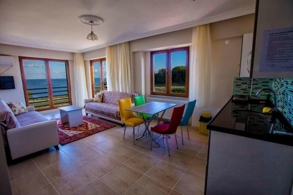 Апартаменты (Апартаменты с видом на море) апарт-отеля Yasar Apart, Синоп