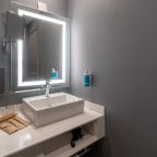 Двухместный (Номер Superior, с видом на реку - с 2 односпальными кроватями), Отель Novotel