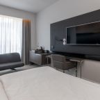 Одноместный (Номер Standard, с видом на город - с двуспальной кроватью), Отель Novotel