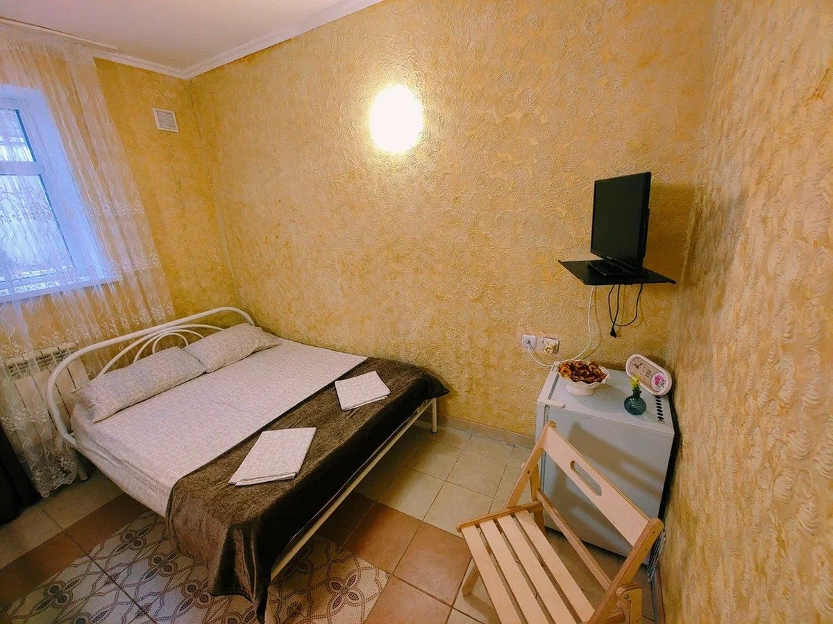 Пятиместный (Стандарт 5-местный 1 этаж) гостевого дома Элегант, Витязево