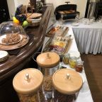 Континентальный завтрак, Апартаменты Необыкновенный дом