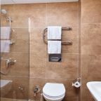 Ванная комната в номере гостиницы Chernorechye Park Hotel 4*, Дзержинск 