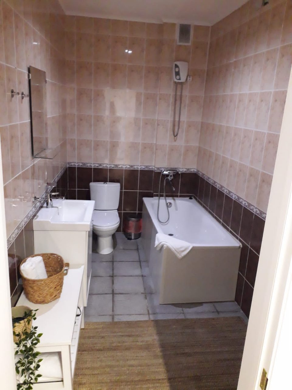 Люкс (Стандарт улучшенный с 2х спальной кроватью), Отель Заря