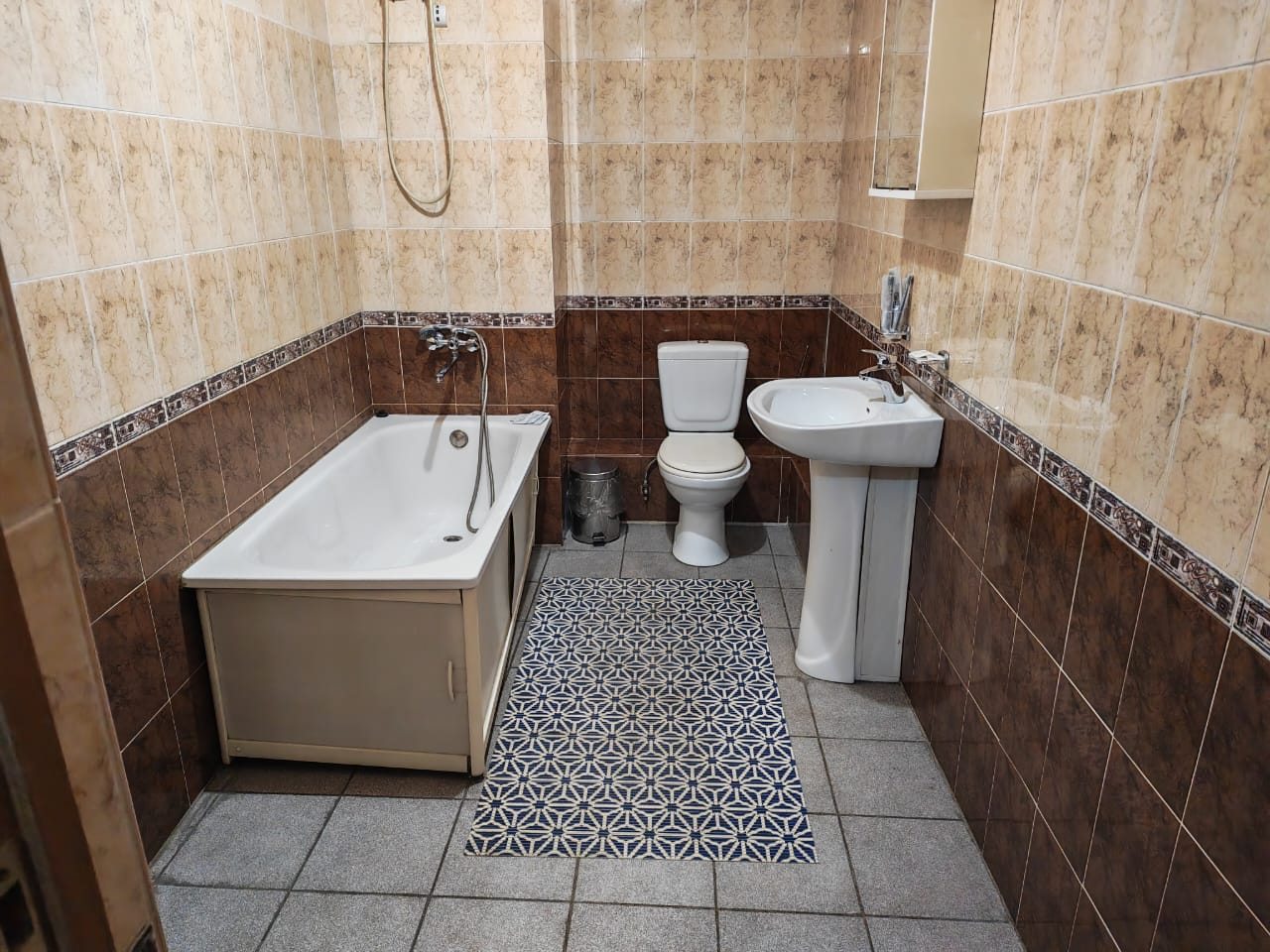 Трёхместный и более (Стандарт с 3 отдельными кроватями), Отель Заря