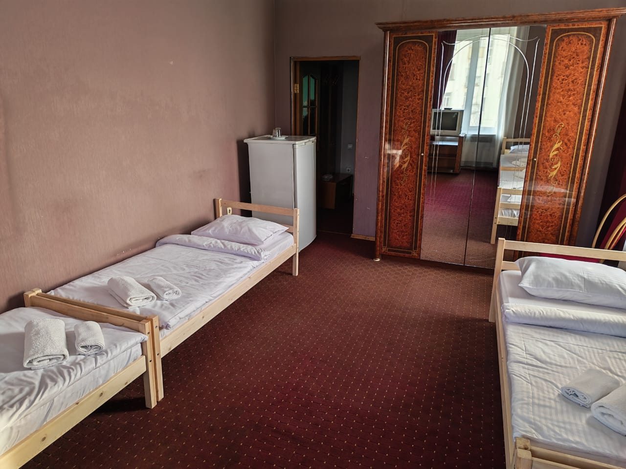 Четырехместный (Стандарт с 4 отдельными кроватями), Отель Заря