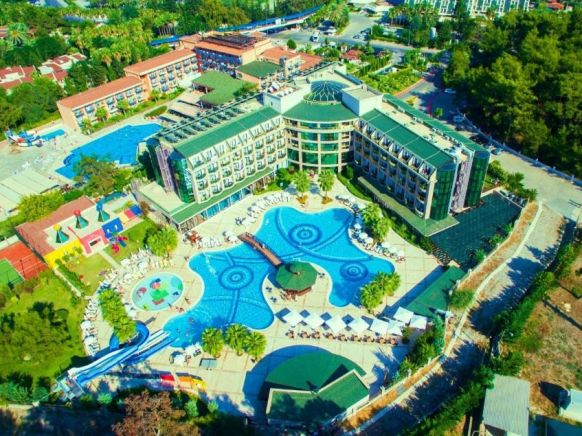 Курортный отель Eldar Resort