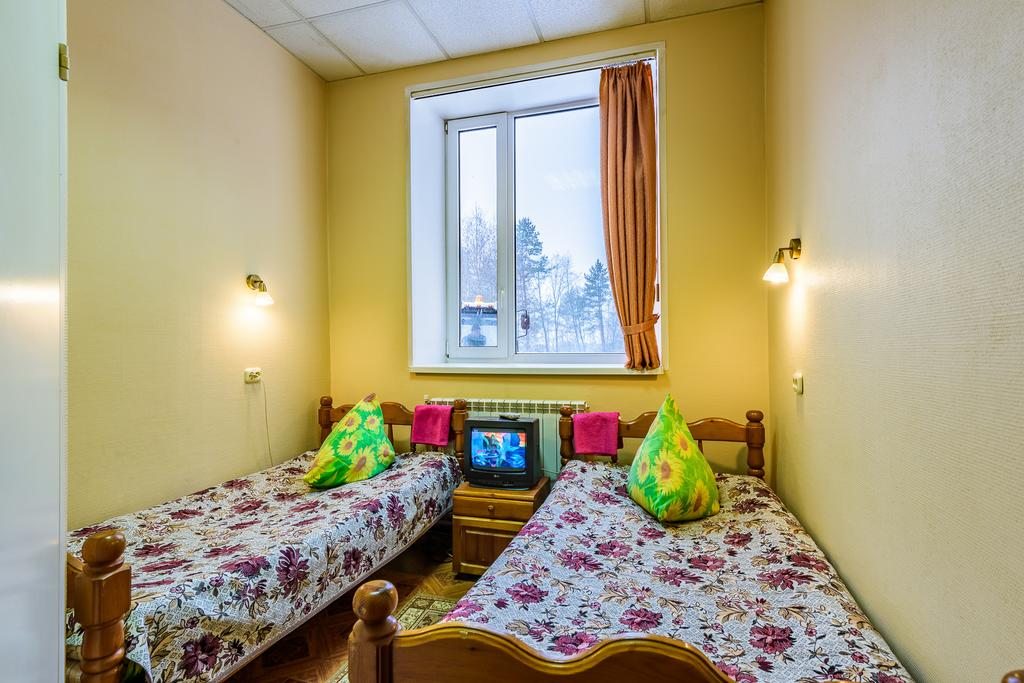 Двухместный (Двухместный номер с 2 отдельными кроватями) мотеля Avtopark, Едрово