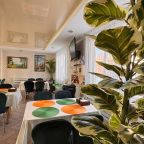 Бар, Гостиница Кедр Золотой