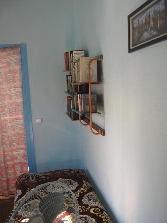 Двухместный (Небольшой двухместный номер с 2 отдельными кроватями) гостевого дома Дом у моря в Абхазии, Отрадное (Гагрский район)