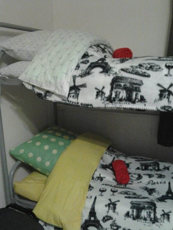 Номер (Спальное место на двухъярусной кровати в общем номере для женщин) хостела МИР, Иркутск