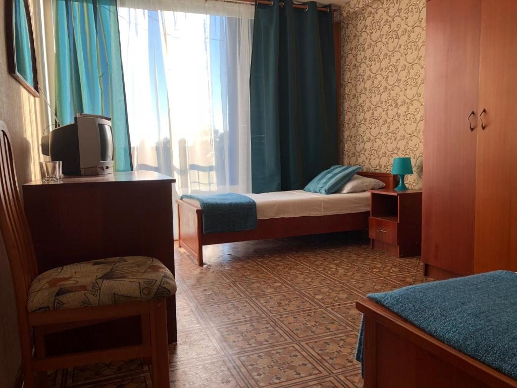 Двухместный (Двухместный номер с 2 отдельными кроватями и видом на море) отеля Венеция, Адлер