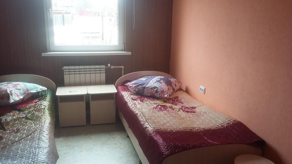 Двухместный (Бюджетный двухместный номер с 2 отдельными кроватями) гостиницы Север, Северобайкальск