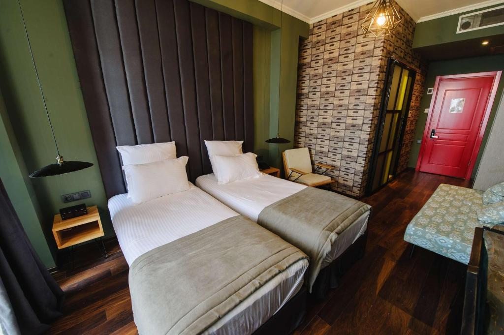 Двухместный (Стандартный двухместный номер с 2 отдельными кроватями) отеля Best Western Plus Batumi, Батуми