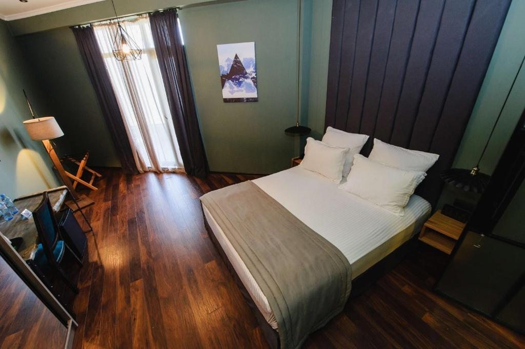 Двухместный (Стандартный двухместный номер с 1 кроватью) отеля Best Western Plus Batumi, Батуми