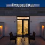 Двухместный (King Lake Room with Balcony), Отель Doubletree by Hilton Van