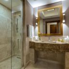 Двухместный (Queen Guestroom with Lake View), Отель Doubletree by Hilton Van