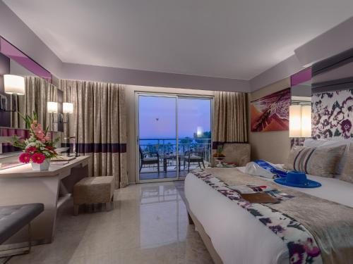 Двухместный (Двухместный номер Делюкс с 1 кроватью и видом на море) курортного отеля Rixos Premium Tekirova, Текирова