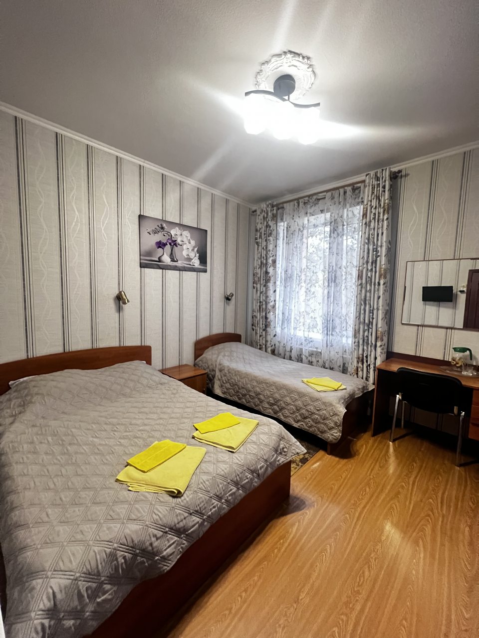 Трёхместный и более (Семейный трёхместный номер), Гостевой дом Комфорт