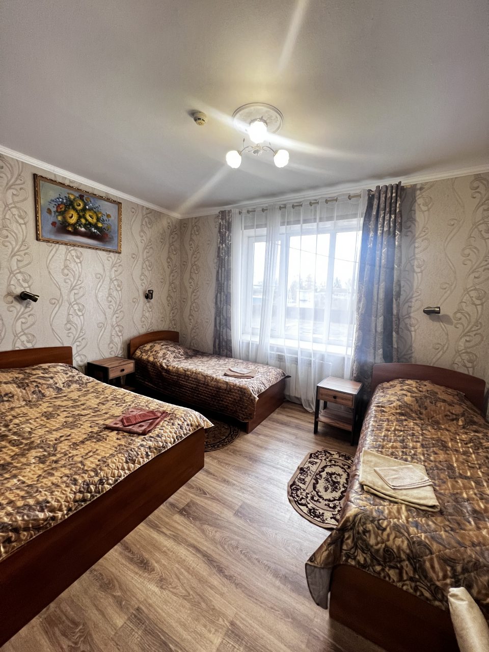 Трёхместный и более (Семейный трёхместный номер), Гостевой дом Комфорт