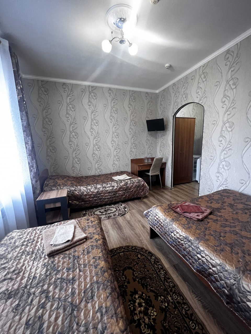 Трёхместный и более (Семейный трёхместный номер), Гостевой дом Комфорт