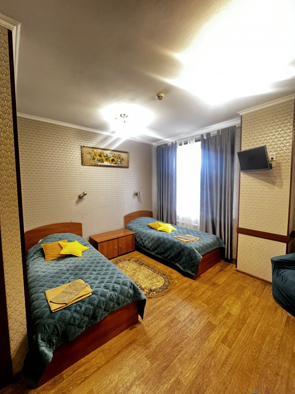 Трёхместный и более (Семейный трёхместный номер), Гостевой дом Комфорт