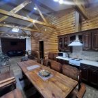 Апартаменты (Коттедж с 3  спальнями), Гостевой дом Комфорт