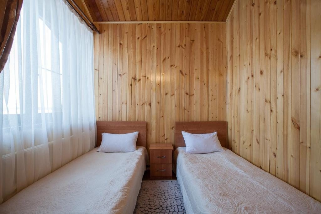 Двухместный (Бюджетный двухместный номер с 2 отдельными кроватями) гостевого дома Каскад, Пикино