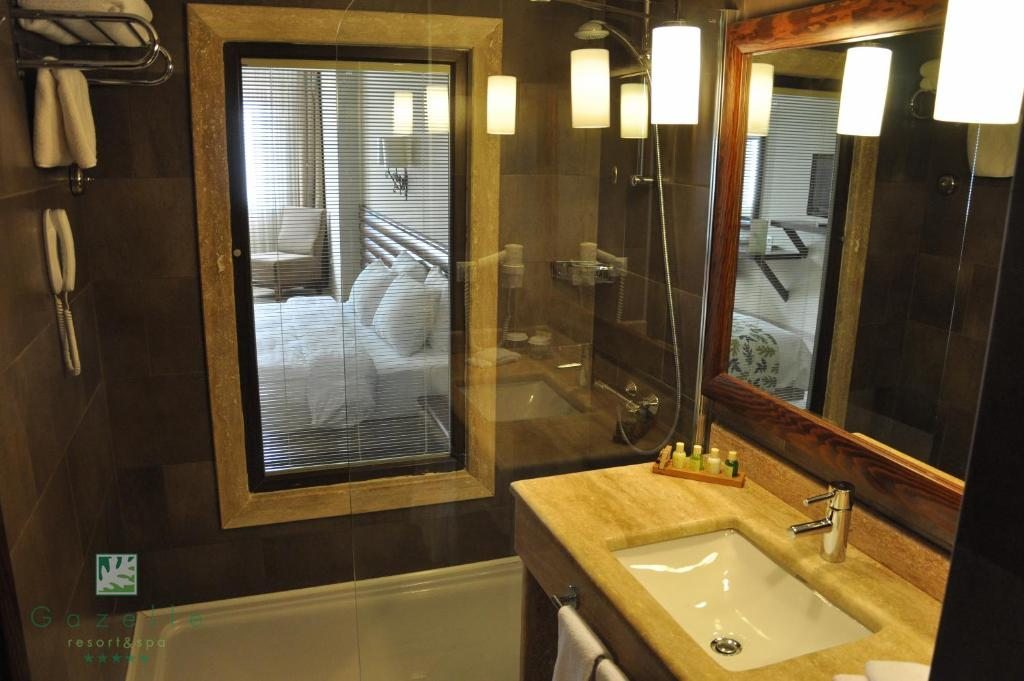 Двухместный (Улучшенный номер) курортного отеля Gazelle Resort & Spa, Болу