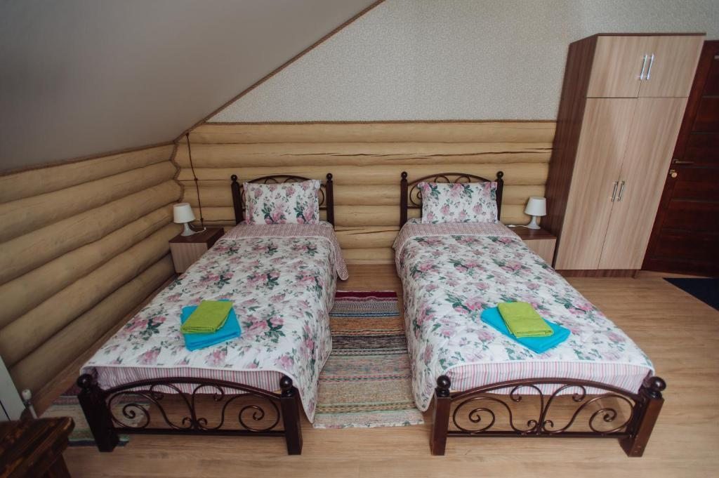 Двухместный (Двухместный номер с 2 отдельными кроватями) курортного отеля Ципина Гора, Плахино