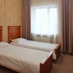 Двухместный (Эконом с двумя односпальными кроватями в дополнительном  корпусе "Маячок" (корпус без лифта)), Загородный комплекс Маяк