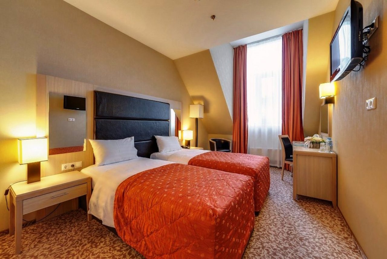 Двухместный (Стандарт мансардный с двумя раздельными кроватями), Гостиница Новый Петергоф