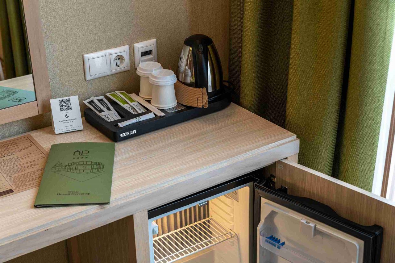 Трёхместный и более (Улучшенный Атриум), Гостиница Новый Петергоф