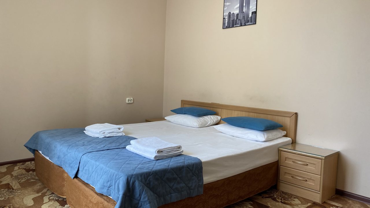 Двухкомнатный семейный номер с двумя балконами