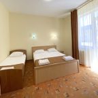 Трёхместный номер «Стандарт» с балконом