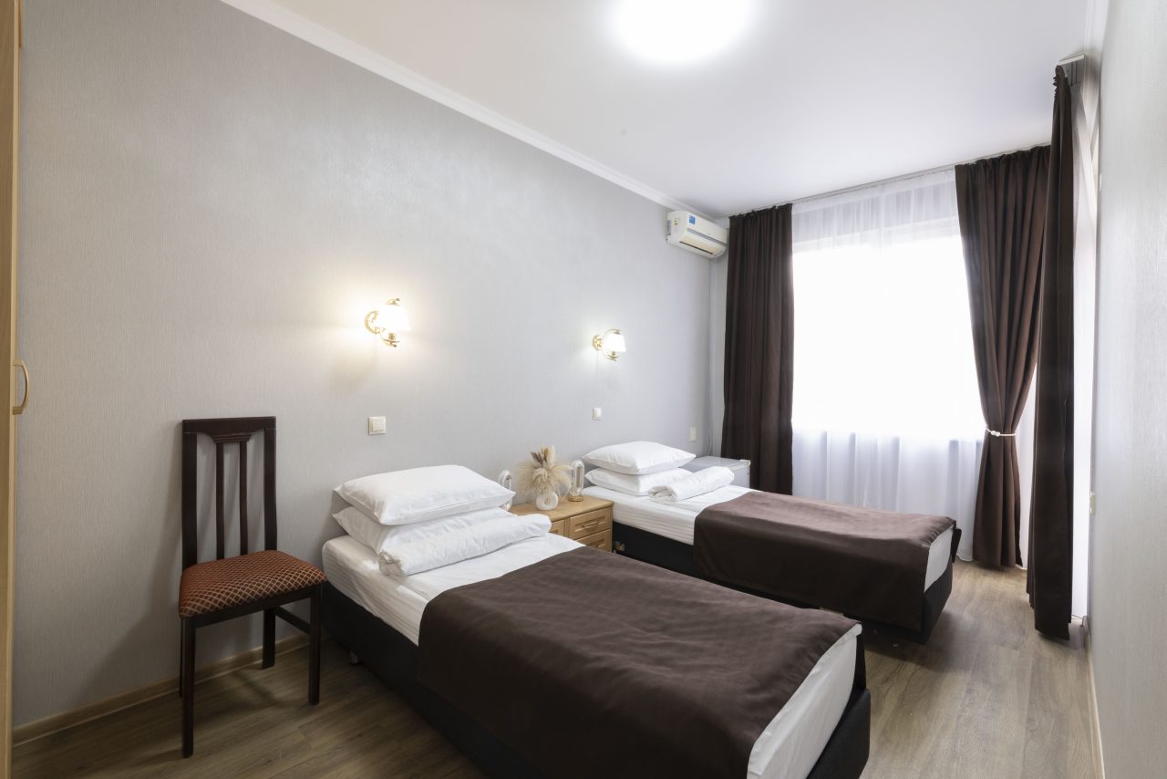 Двухместный номер «Стандарт» с балконом