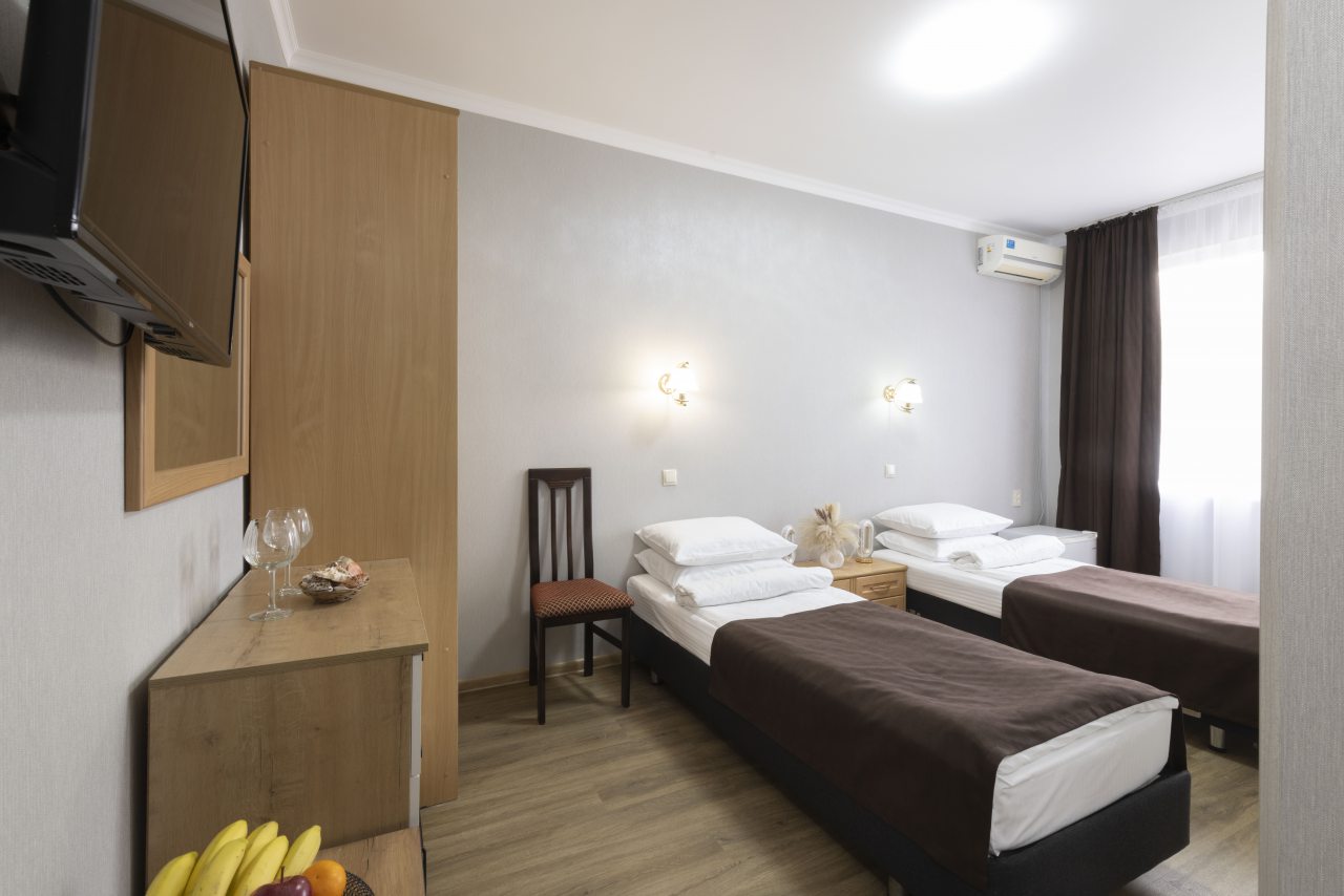 Двухместный номер «Стандарт» с балконом